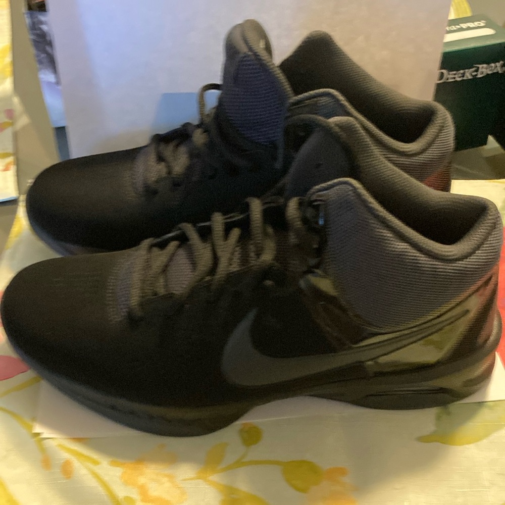 Nike Mens Air Visi Pro Vi Nbk Black/Anthracite Ankle-High Nubuck
Basketball Shoe